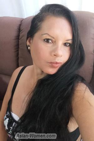 161824 - Andrea Age: 48 - Costa Rica