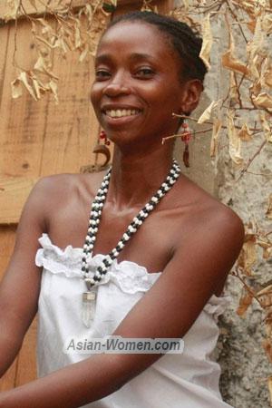 180080 - Teolinda Age: 46 - Colombia