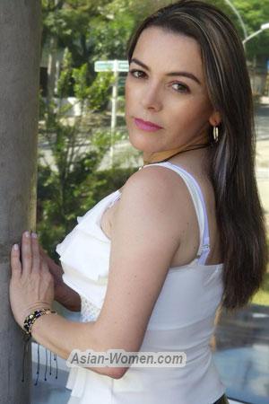 184780 - Lina Age: 47 - Colombia