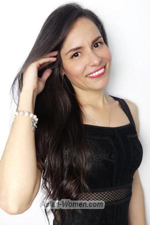 185868 - Doris Age: 47 - Colombia