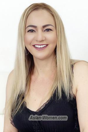 203847 - Silvia Age: 48 - Colombia