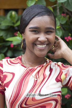 210909 - Eliana Age: 25 - Colombia