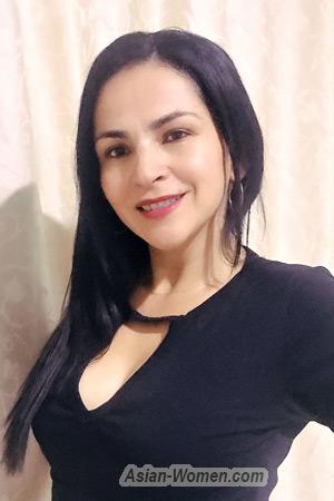 212326 - Alexandra Age: 49 - Colombia