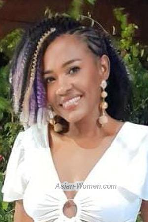 212329 - Esther Age: 47 - Colombia