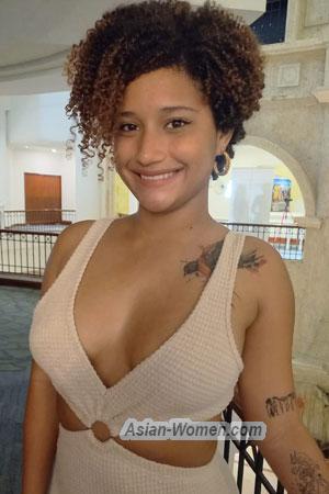 213866 - Emyi Age: 24 - Colombia