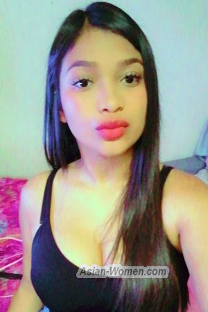 215128 - Paulina Age: 26 - Costa Rica