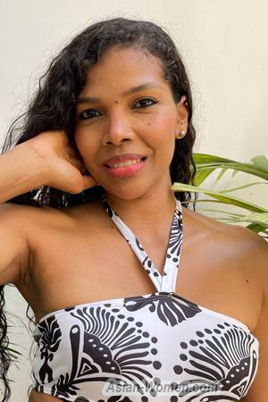 218188 - Karina Age: 38 - Colombia